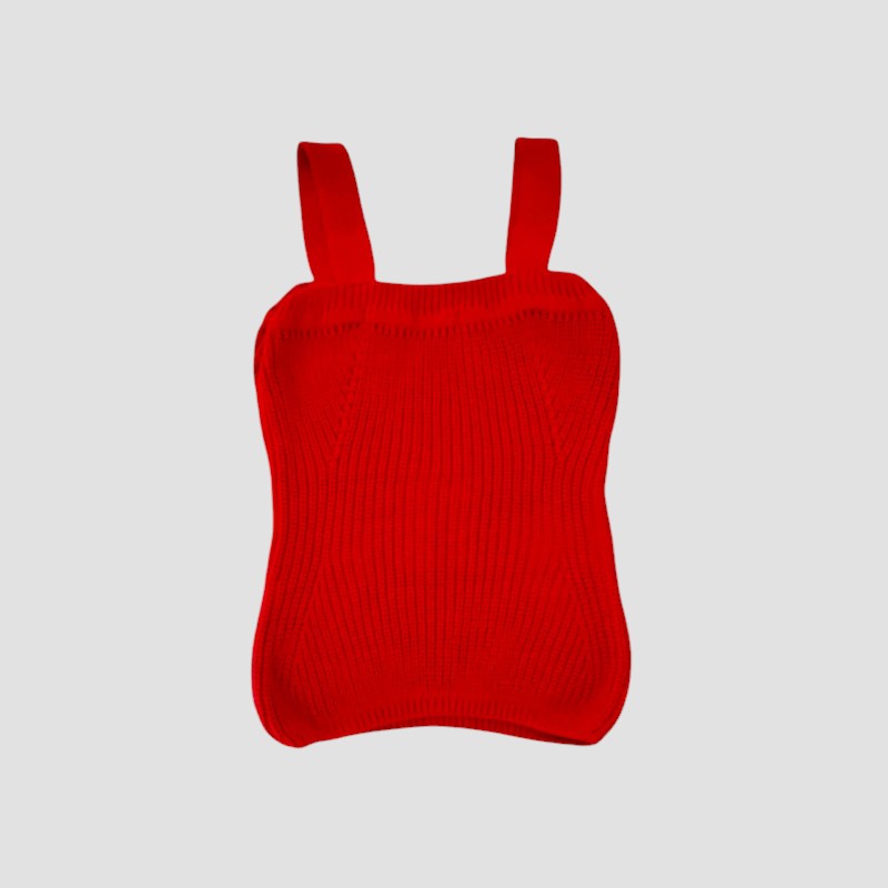 Cropped top ajustado con tirantes
