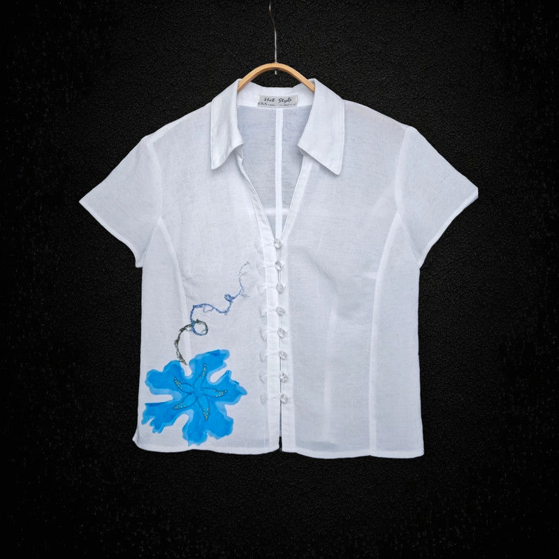 Blusa verano fresca, blanca con adorno en forma de flor