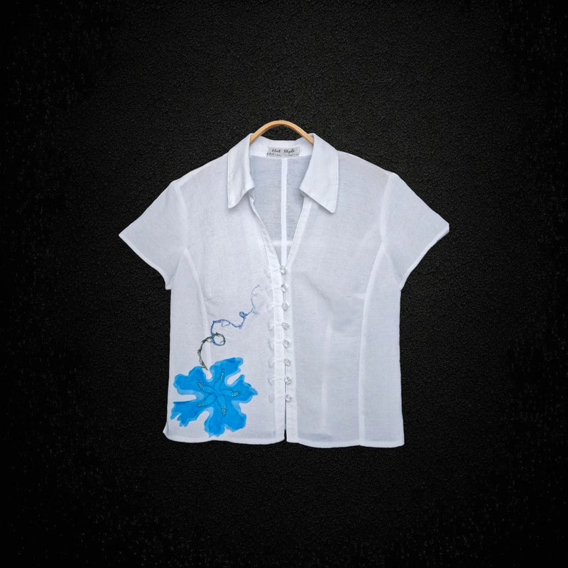 Blusa verano fresca, blanca con adorno en forma de flor