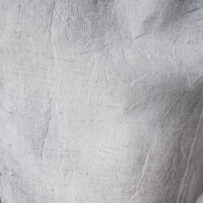 Blusa verano fresca, blanca con adorno en forma de flor