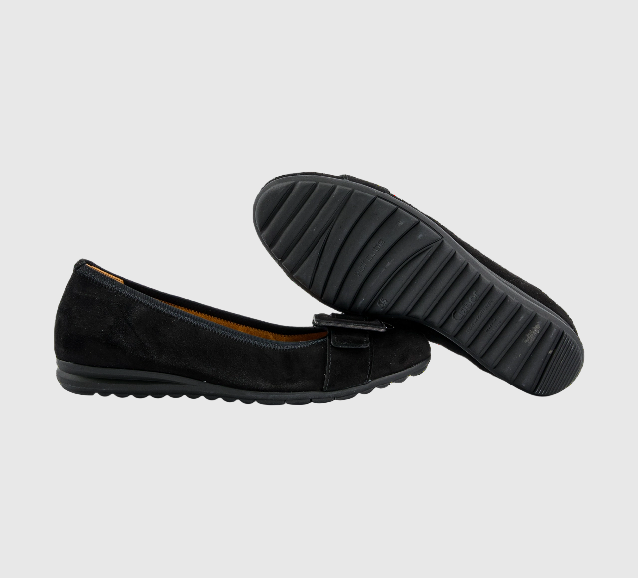 Pair of black flat shoes Gabor Comfort