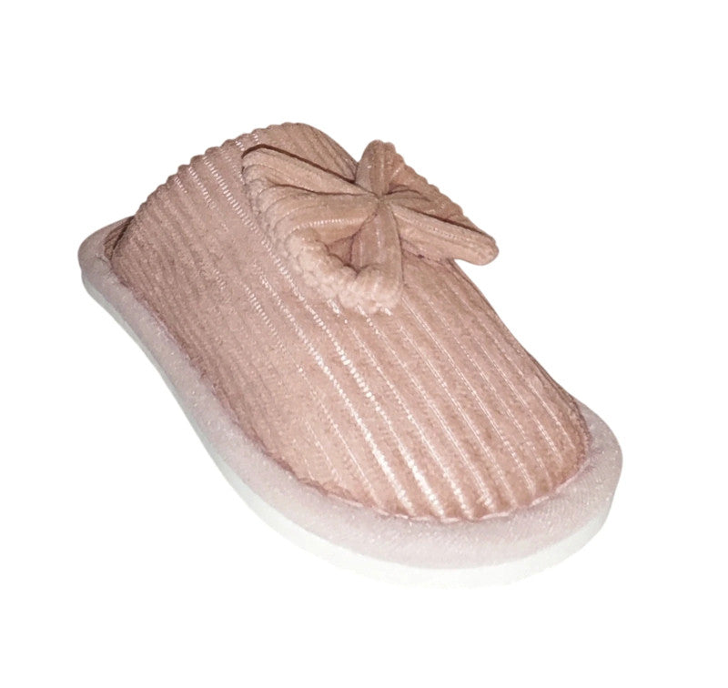 Elegante pantufla de mujer con lazo