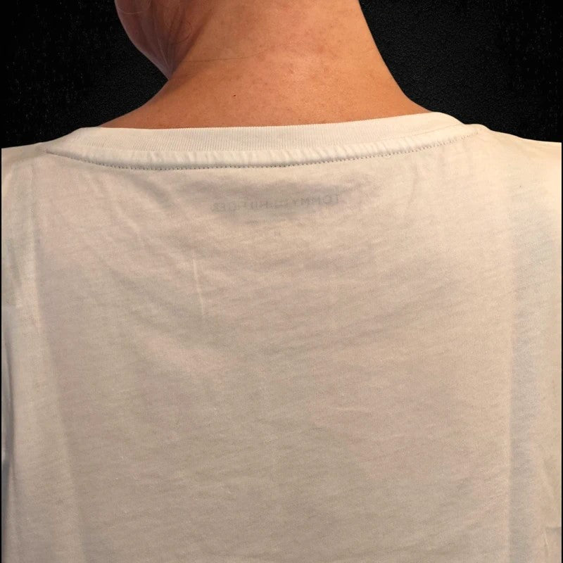 TOMMY HILFIGER Camiseta original, cuello redondo, estampado de logo, para mujer